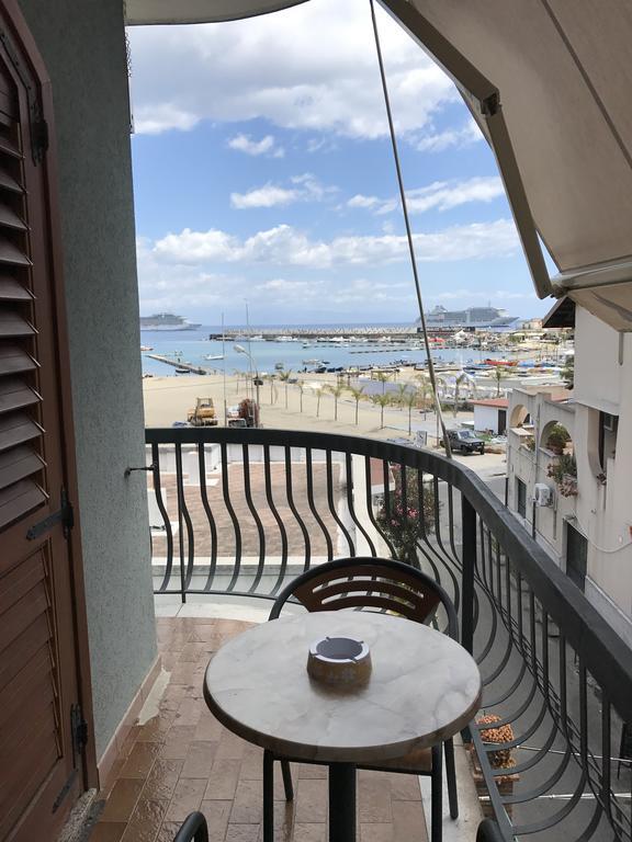 Kalaskiso' Giardini Naxos Luaran gambar